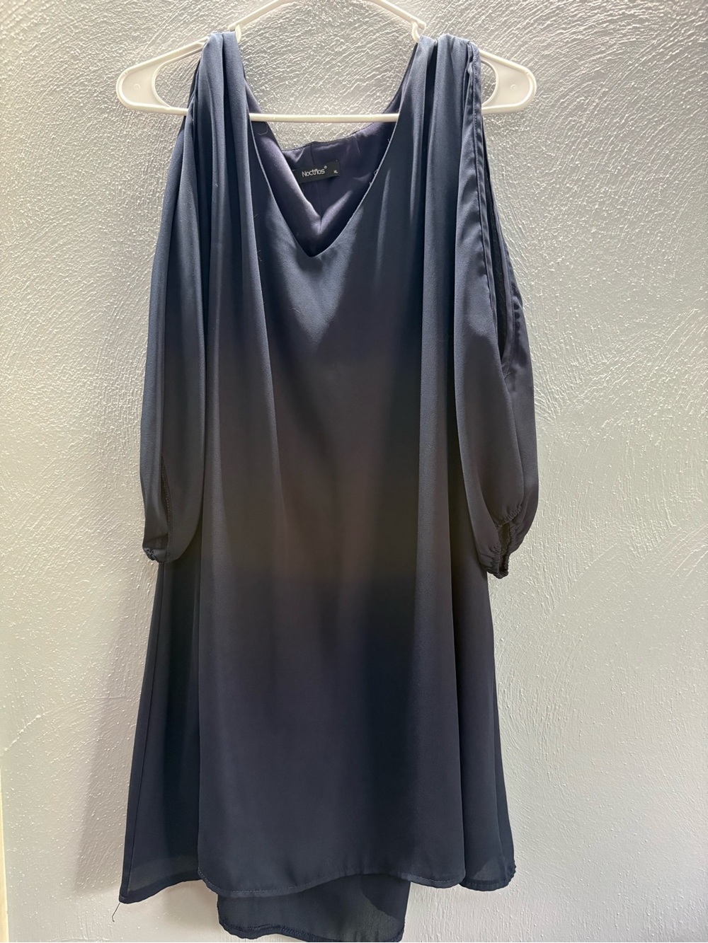 Vince Camuto Navy V-Neck Long Sleeve Shift Dress